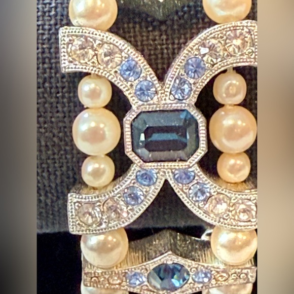 Vintage 2 Strand faux pearl blue rhinestone bracelet - Picture 4 of 16